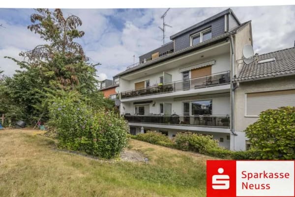 Immobilie in Elsdorf - Helle Souterrainwohnung mit großzügiger Terrasse – Wohnkomfort im ruhigen Elsdorfer Viertel - Bild 0