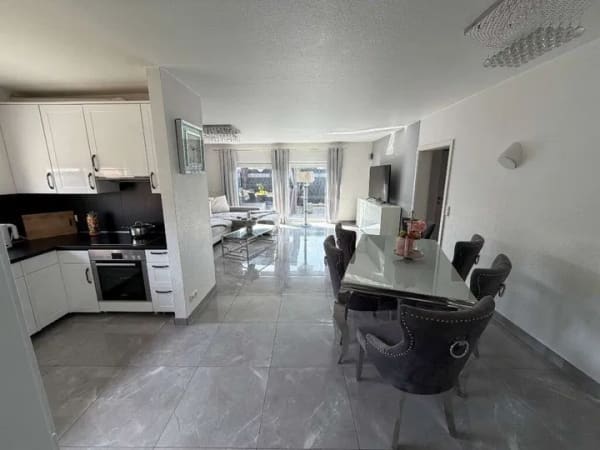 Immobilie in Adelheidsdorf - **Modernes Einfamilienhaus mit Einliegerwohnung und Warmhalle in Adelheidsdorf** - Bild 3