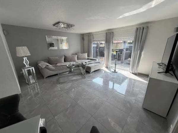 Immobilie in Adelheidsdorf - **Modernes Einfamilienhaus mit Einliegerwohnung und Warmhalle in Adelheidsdorf** - Bild 4