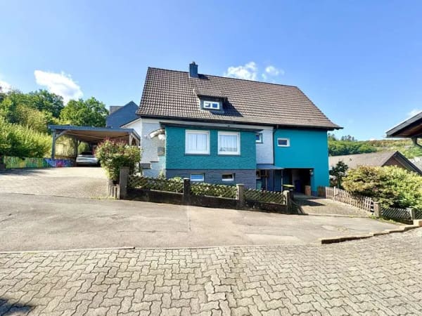 Immobilie in Betzdorf - **Umfassend modernisiertes Einfamilienhaus mit schönem Garten und Fernblick in Betzdorf** - Bild 3