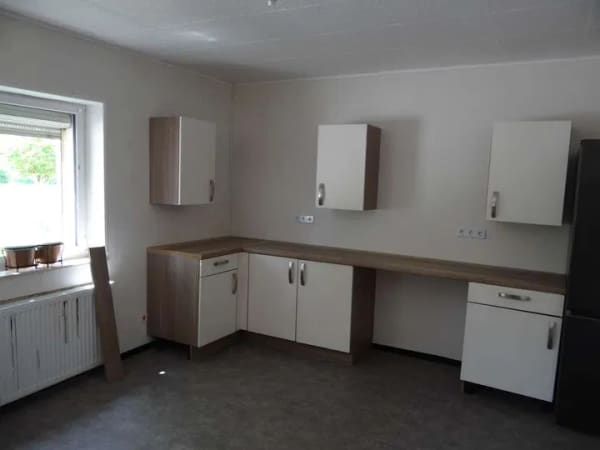 Immobilie in Buch - Wohnhaus am Ortsrand – vielseitig nutzbares Ein- bis Zweifamilienhaus mit großem Garten - Bild 1