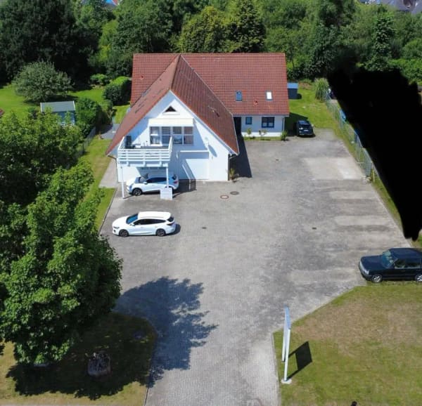 Immobilie in Bad Segeberg - Repräsentatives Gewerbeanwesen mit exklusiver Betriebsleiterwohnung - Bild 0