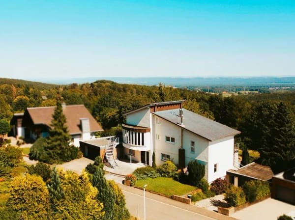 Immobilie in Bexbach - Zweifamilienhaus in begehrter Höhenlage mit beeindruckendem Panoramablick! - Bild 0