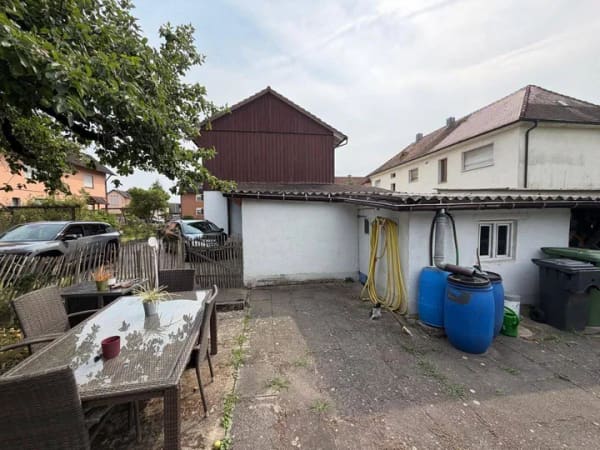 Immobilie in Schutterwald - Charmantes Zweifamilienhaus mit Scheune und großem Grundstück in ruhiger Wohnlage - Bild 2
