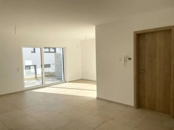 Immobilie in Schöllnach - ERSTBEZUG: MODERNE 3-ZIMMER-WOHNUNG MIT BALKON - OHNE KÄUFERPROVISION - ZU KAUFEN! - Bild 3