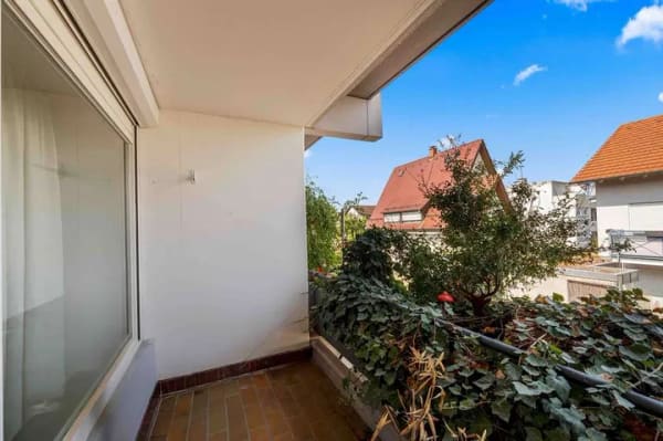 Immobilie in Freiburg im Breisgau - Vermietete 1,5-Zimmer-Wohnung mit Balkon - Bild 2
