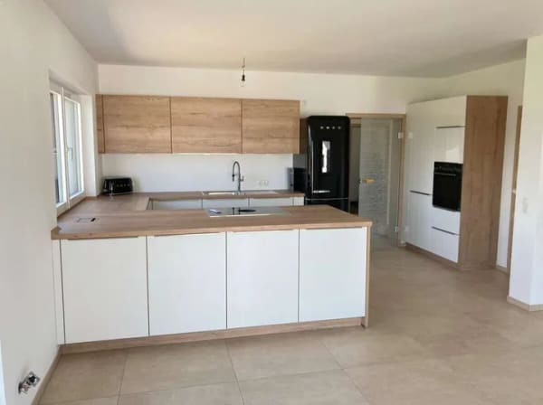 Immobilie in Schöllnach - ERSTBEZUG: MODERNE 3-ZIMMER-ERDGESCHOSSWOHNUNG OHNE KÄUFERPROVISION! - Bild 2