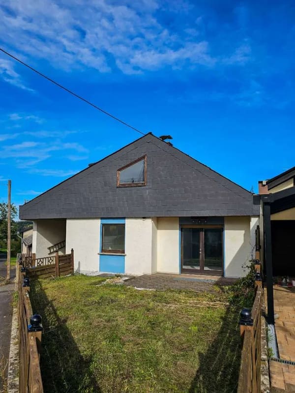 Immobilie in Hümmerich - Wohnhaus mit 3 Wohneinheiten + Garage in wunderschöner Ortsrand-Aussichtslage. - Bild 3