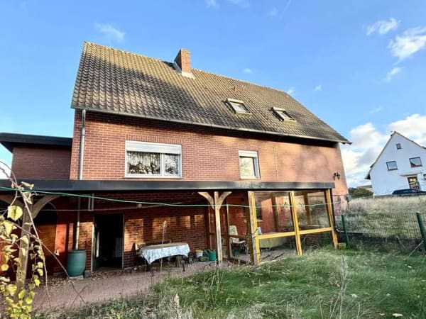 Immobilie in Petershagen - Freistehendes Ein-/ Zweifamilienhaus in Petershagen sucht neuen Eigentümer! - Bild 2