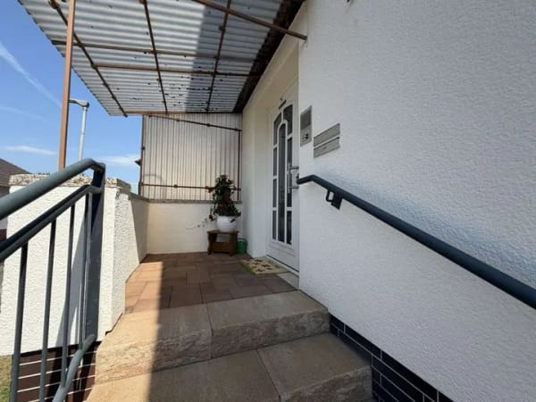 Immobilie in Stadtallendorf - Großzügiges 1-2 Familienhaus in begehrter Feldrandlage – Ideal für die ganze Familie - Bild 2