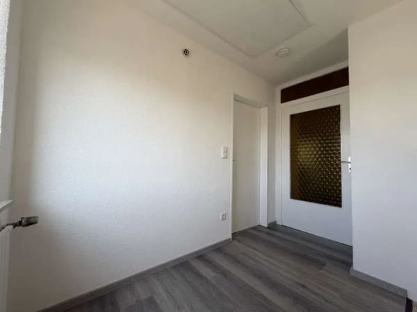 Immobilie in Stadtallendorf - Großzügiges 1-2 Familienhaus in begehrter Feldrandlage – Ideal für die ganze Familie - Bild 3