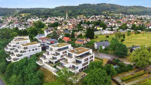Immobilie in Gailingen am Hochrhein - Modern. Barrierearm. Wertbeständig.
Exklusive Erdgeschosswohnung mit Sonnenterrasse - Bild 0