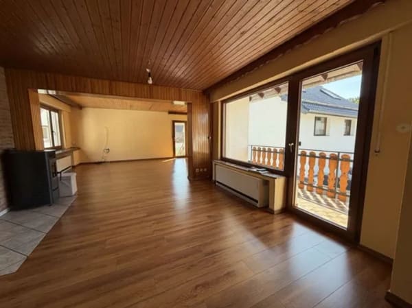 Immobilie in Schleiden - Geräumige, helle Eigentumswohnung (~ 90 m²) mit großer Dachterrasse, Balkon, Lagerräumen & Garage - Bild 4