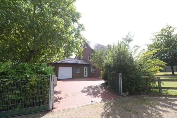 Immobilie in Emstek - Topgepflegtes, familiengerechtes Wohnhaus mit Garage, Nebengebäude und schönem Garten - Bild 0