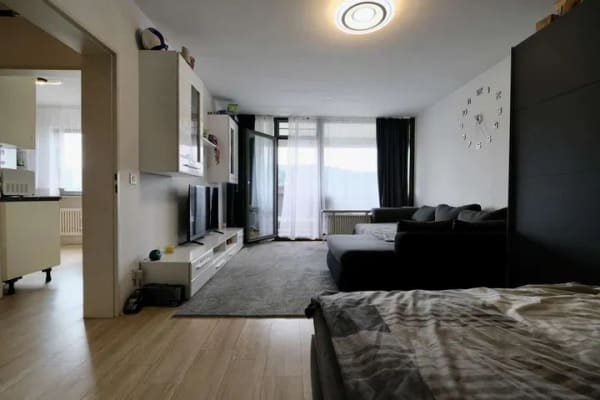 Immobilie in Saarbrücken - Rentabel vermietete Wohnung mit Balkon im 11. Stock - Bild 0