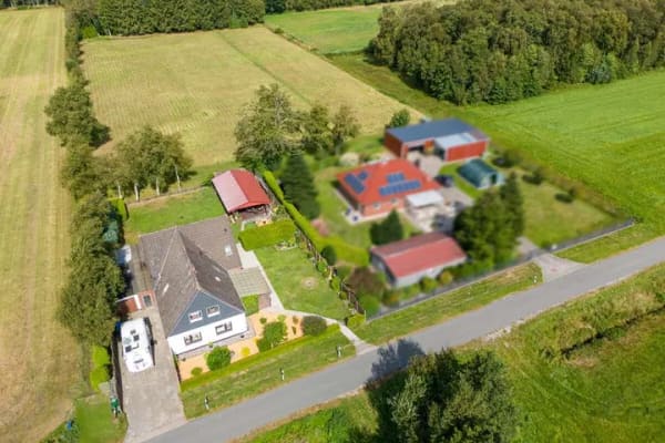 Immobilie in Aurich - Ein- oder Zweifamilienhaus mit traumhaftem Weitblick ins Grüne! - Bild 3