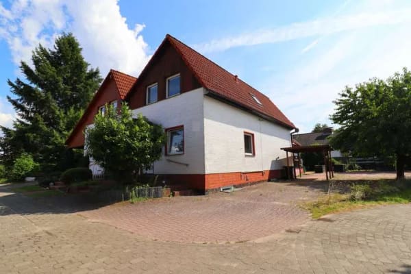 Immobilie in Eschede - Gepflegte Doppelhaushälfte mit Vollkeller, Carport und sonnigem Garten in Eschede - Bild 1