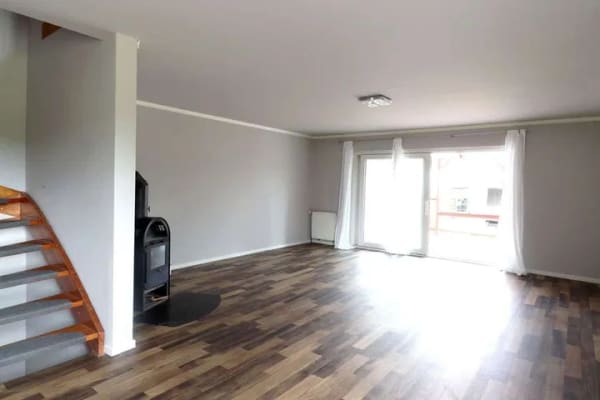 Immobilie in Eschede - Gepflegte Doppelhaushälfte mit Vollkeller, Carport und sonnigem Garten in Eschede - Bild 2