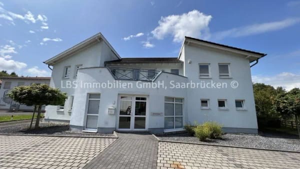 Immobilie in Wadern - Wohnen mit Gewerbe - vielseitige Immobilie mit großem Grundstück und Entwicklungspotenzial - Bild 0