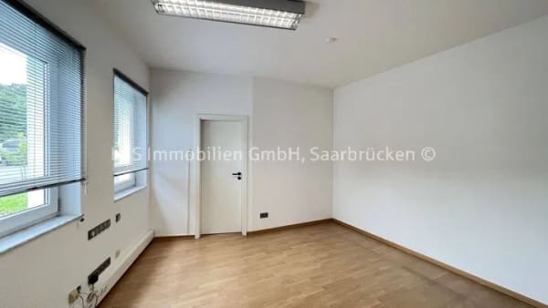 Immobilie in Wadern - Wohnen mit Gewerbe - vielseitige Immobilie mit großem Grundstück und Entwicklungspotenzial - Bild 4