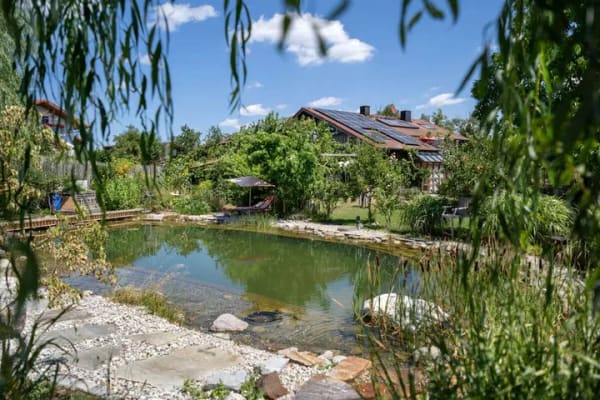 Immobilie in Steinhöring - Leben im Grünen - modernes Landhaus mit ELW in einzigartiger Gartenoase - Bild 2