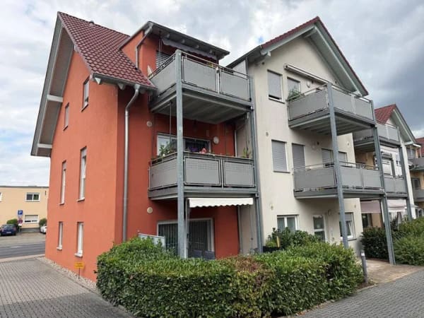 Immobilie in Großheubach - Keine Käuferprovision! Kaufen Sie ab € 699,- mtl.*/ 3 Zi-EG ETW & Balkon / Neuwertig ! Barrierearm ! - Bild 2