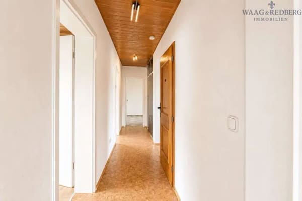 Immobilie in Schierling - Einziehen oder individuell gestalten – 3-Zimmer-Wohnung mit Garage! - Bild 2