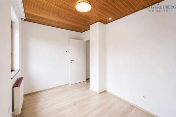 Immobilie in Schierling - Einziehen oder individuell gestalten – 3-Zimmer-Wohnung mit Garage! - Bild 4