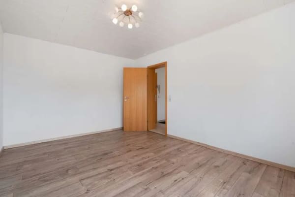 Immobilie in Mötzingen - KLEIN, STILVOLL UND ÜBERZEUGEND. - Bild 3