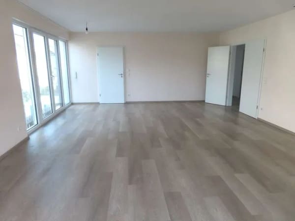 Immobilie in Ilvesheim - Sehr schöne 3 ZKB mit 21 qm großem Balkon im 6 - Familienhaus - Bild 2