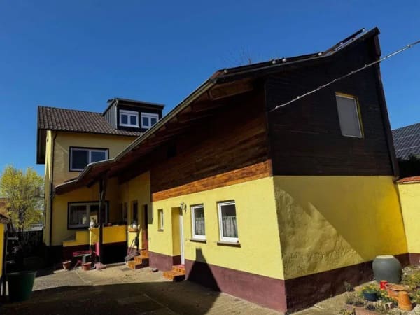 Immobilie in St. Leon-Rot - Zweifamilienwohnhaus mit modernisiertem OG, großer Scheune und Bauplatz in 2. Reihe. Auch als 3-FH nutzbar. - Bild 2