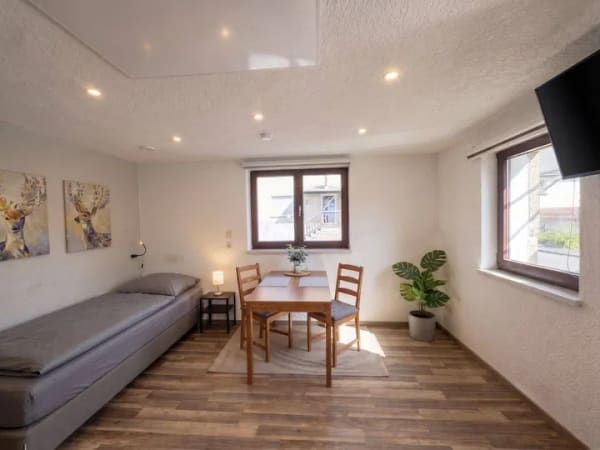 Immobilie in Großhartmannsdorf - Einziehen und wohlfühlen - Gepflegtes Einfamilienhaus mit Kamin und Garten - Bild 2