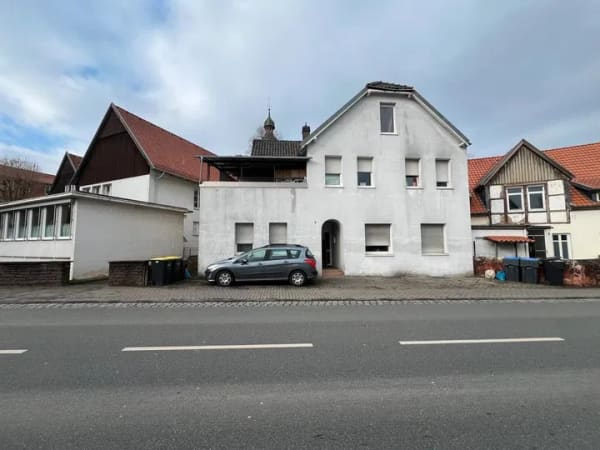 Immobilie in Lemgo - Mehrfamilienhaus im Zentrum von Lemgo-Brake - Bild 0