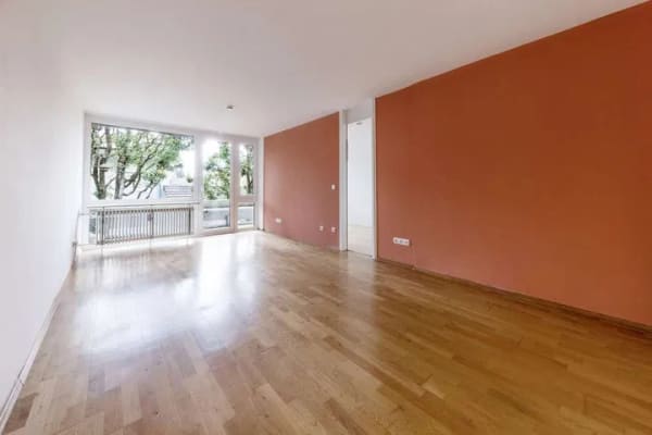 Immobilie in Pullach im Isartal - Renovierungsbedürftige 2-Zimmer-Wohnung mit viel Potenzial - Bild 0