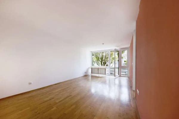 Immobilie in Pullach im Isartal - Renovierungsbedürftige 2-Zimmer-Wohnung mit viel Potenzial - Bild 1