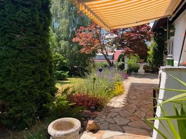 Immobilie in Irsee - Charmantes Einfamilienhaus mit großzügigem Garten - Wohnen und Wohlfühlen in Irsee - Bild 1