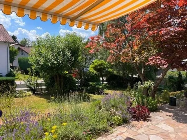 Immobilie in Irsee - Charmantes Einfamilienhaus mit großzügigem Garten - Wohnen und Wohlfühlen in Irsee - Bild 2