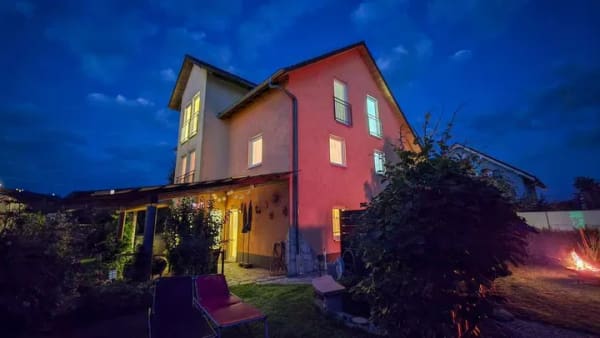 Immobilie in Langenargen - Repräsentatives Musterhaus mit großzügiger Betriebsleiterwohnung & gemütlichen Garten - Bild 0