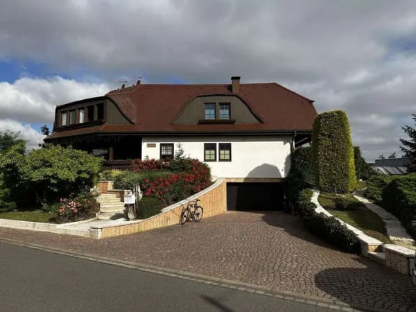Immobilie in Thallwitz - Gepflegtes Einfamilienhaus mit Weitblick und Pool in Kollau - Bild 0