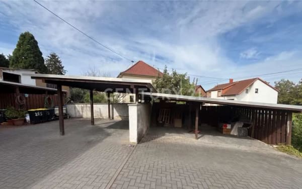 Immobilie in Riegelsberg - Platzwunder mit Carport, Hof & Scheune: Ihr neues Familienglück mit eingebautem Miet-Zuschuss! - Bild 2