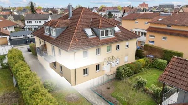 Immobilie in Ingolstadt - Kompakte 2-Zimmer-Wohnung mit neuer Heizung und zwei TG-Stellplätzen - Bild 2