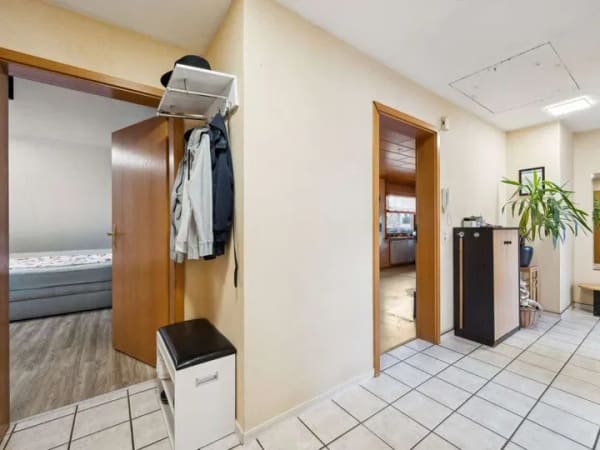 Immobilie in Weil im Schönbuch - Freie 3,5-Zimmer-Dachgeschosswohnung mit Balkon u. Stellplatz in ruhiger Wohnlage von Breitenstein - Bild 1