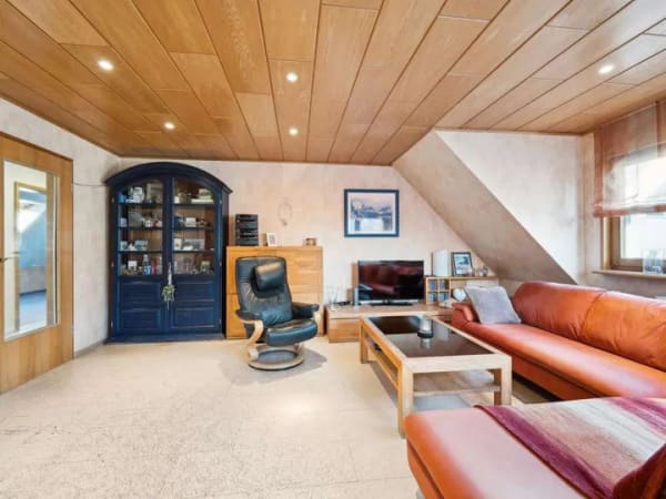 Immobilie in Weil im Schönbuch - Freie 3,5-Zimmer-Dachgeschosswohnung mit Balkon u. Stellplatz in ruhiger Wohnlage von Breitenstein - Bild 3