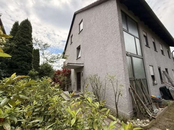 Immobilie in Plößberg - Wohnen und Vermieten gleichzeitig - Familienfreundliches Haus auf dem Land - Bild 1