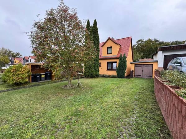 Immobilie in Kitzscher - Charmantes Einfamilienhaus mit grünem Ambiente und ruhiger Lage - Bild 3