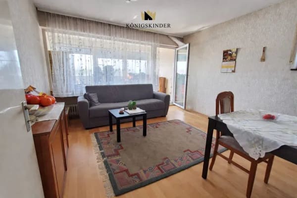 Immobilie in Kirchheim unter Teck - Bestlage von Kirchheim Micherberg
Sofort beziehbar! 
2-Zi.-Wohnung mit EBK, Balkon & Wintergarten - Bild 2