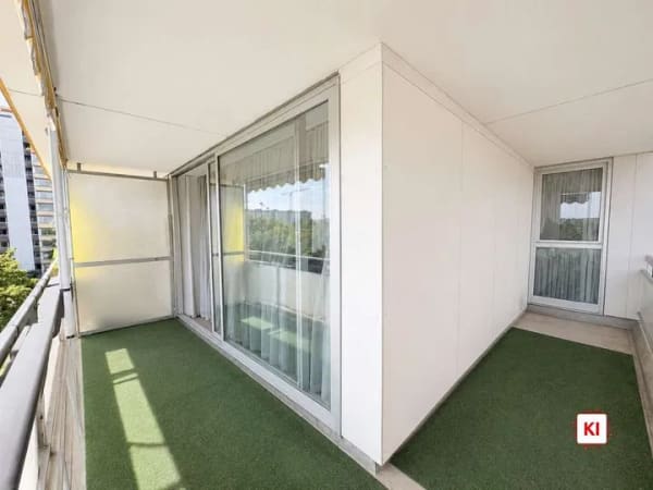 Immobilie in München - Renovierungsbedürftige, vermietete 1-Zimmer-Wohnung mit großem Balkon und Hallenbad - Bild 4