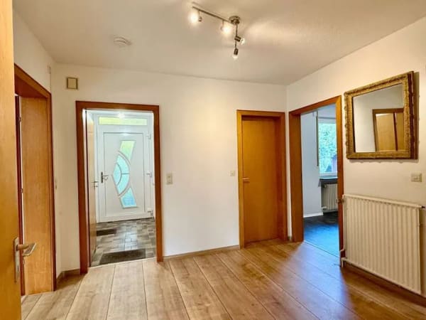 Immobilie in Hemmoor - Wohnen im Herzen von Hemmoor – Gepflegter Bungalow mit Gartengrundstück - Bild 0