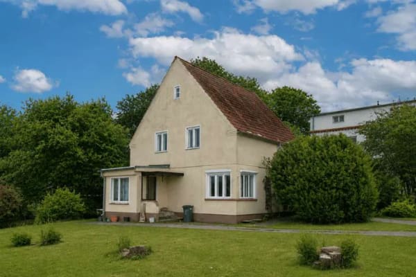 Immobilie in Garz/Rügen - Liebhaberhaus mit skandinavischem Charme in Garz auf Rügen – Sanierung oder Neubau auf großem GS - Bild 0