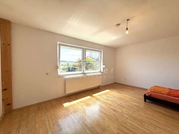 Immobilie in Ortenburg - Einfamilienhaus mit Garten - Bild 4